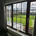 Oak House Laois ベッド・アンド・ブレックファスト *