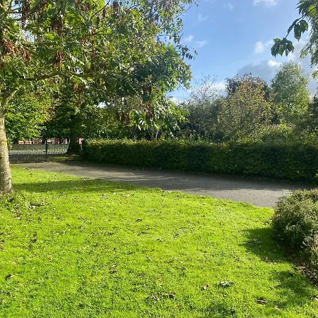 فندق مبيت وإفطار Oak House Laois