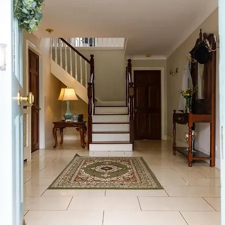 فندق مبيت وإفطار Oak House Laois بورتارلينغتون