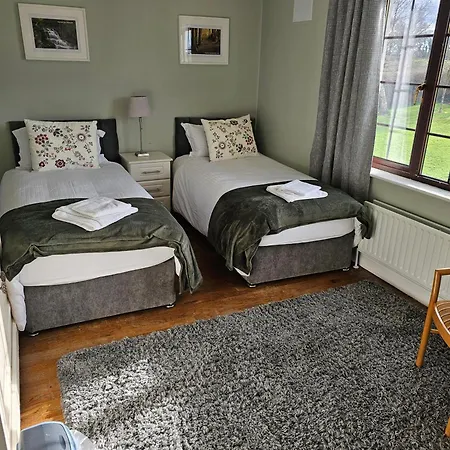 فندق مبيت وإفطار Oak House Laois